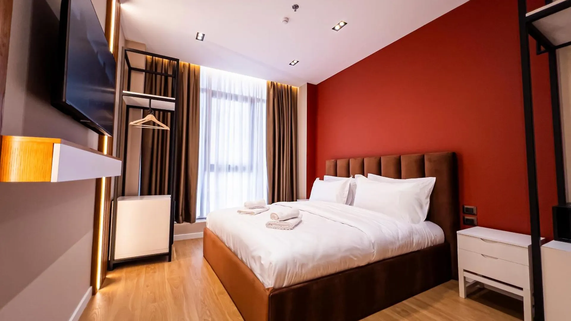 My Way Rooms Tiran